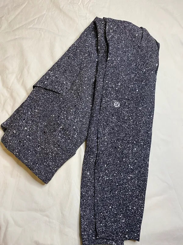 Lululemon Leggings Grey Black - Image 4