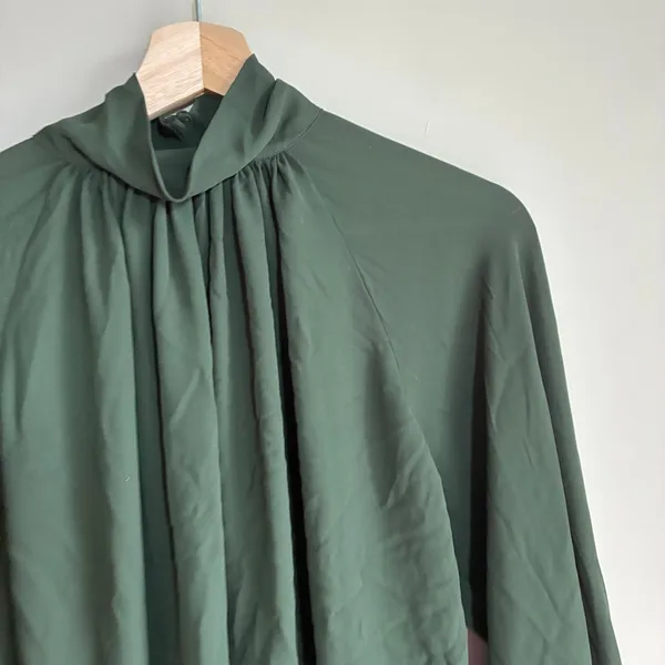 Madewell flowy high neckline forest green blouse women's size‎ M vintage style - Image 2