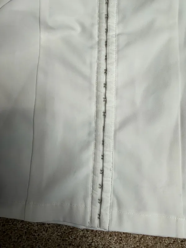 White‎ Fox White Mini Skirt Hook & Eye Front Skirt Size Medium - Image 3