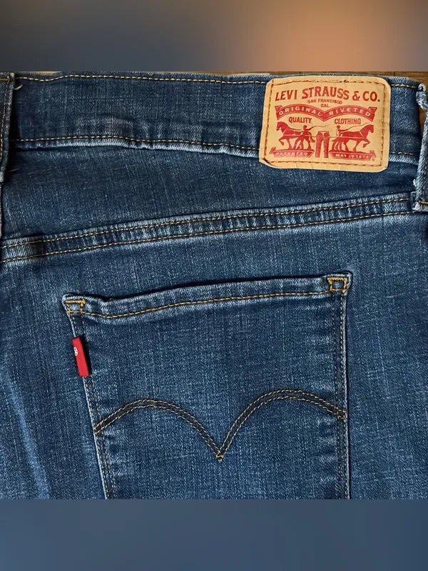 Levi's 315 Shaping Bootcut Jeans Blue Denim Size 32 - Image 6