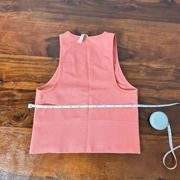 Athleta Women's XS Peach Cropped‎ V-Neck Ribbed Tank Top Sleeveless - Image 4