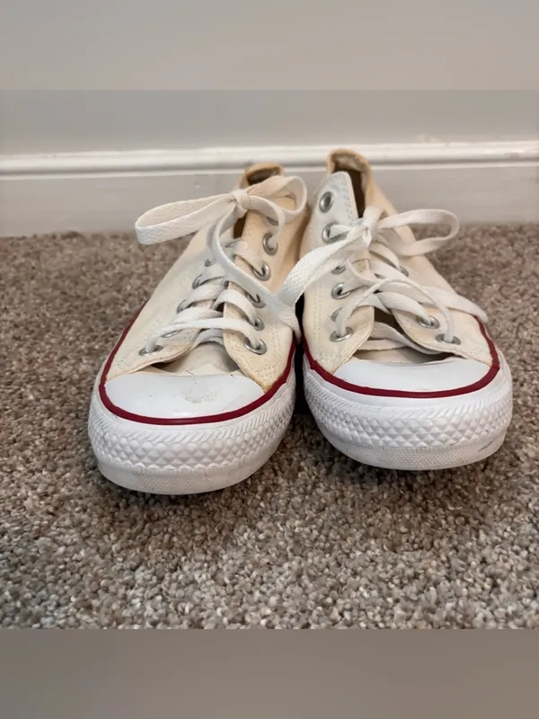 Converse Chuck Taylor Low Top White Canvas Sneakers Womens 7 - Image 2