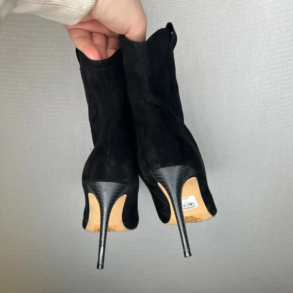 Express Womens Black Suede Pointed Toe Western Stiletto Ankle Boots Size 6‎ - Image 4