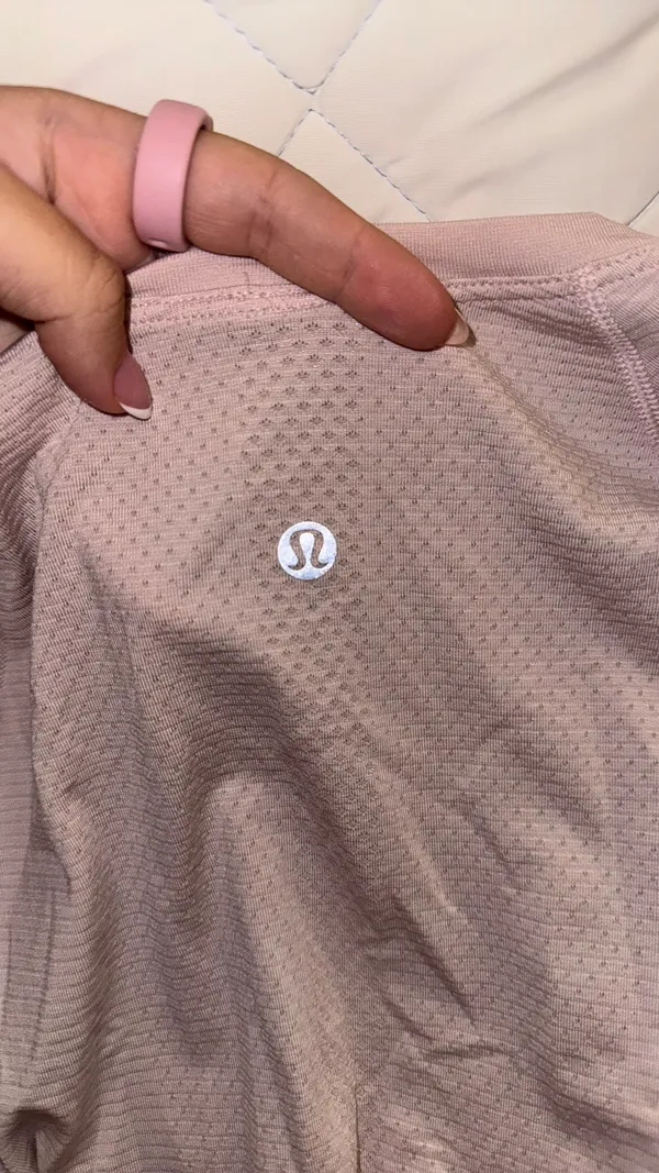 Lululemon Swiftly Tech Long Sleeve Race Length - Image 4