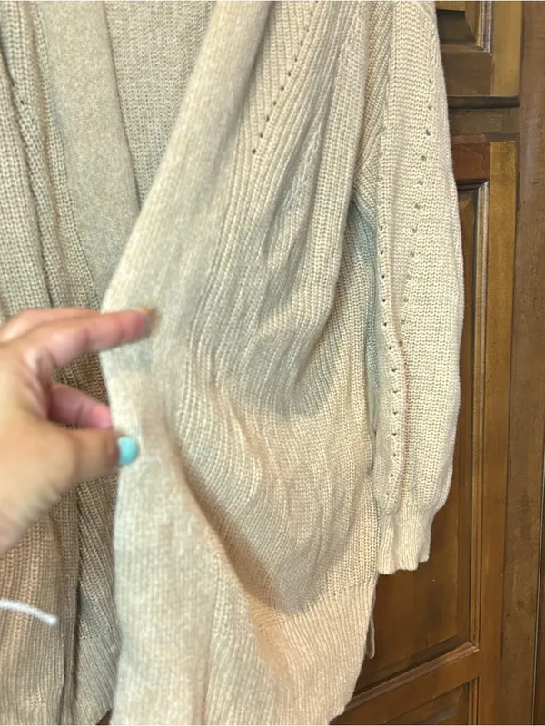Universal Threads 🌸 Tan Ivory Heather
Medium Knit Open Front Slouchy Side Seam Poc - Image 8