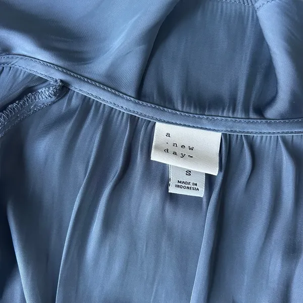 A New Day Blue Satin Blouse Top Career Wear Flowy Boho Size Small - Image 3