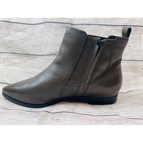Clarks Ankle Boots Size 11M Artisan Women Brown Leather Side Zip - Image 2