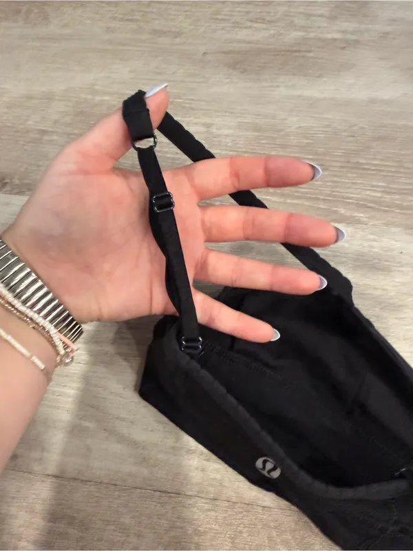 Lululemon Ujjayi Bra in Black Size 4 - Image 7