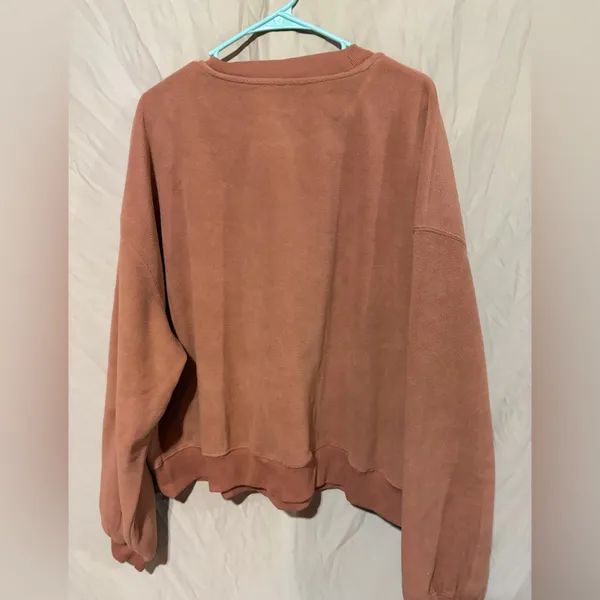 Fabletics crewneck - Image 3