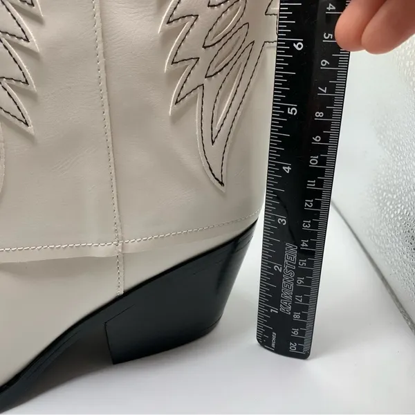 NWB Guess Raegan Fold-Over Cowboy Boots western white size 9 M cowgirl - Image 5
