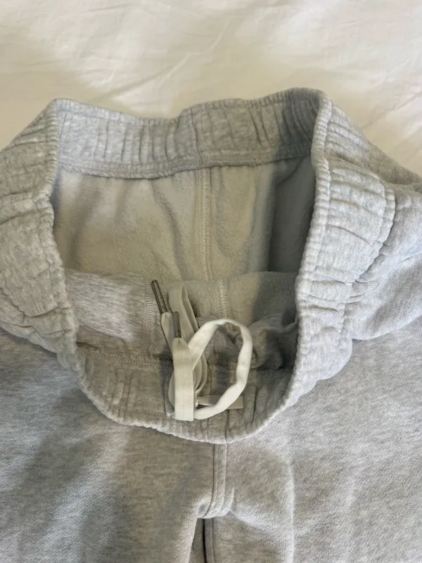 Lululemon Grey jogger sweatpants medium - Image 2