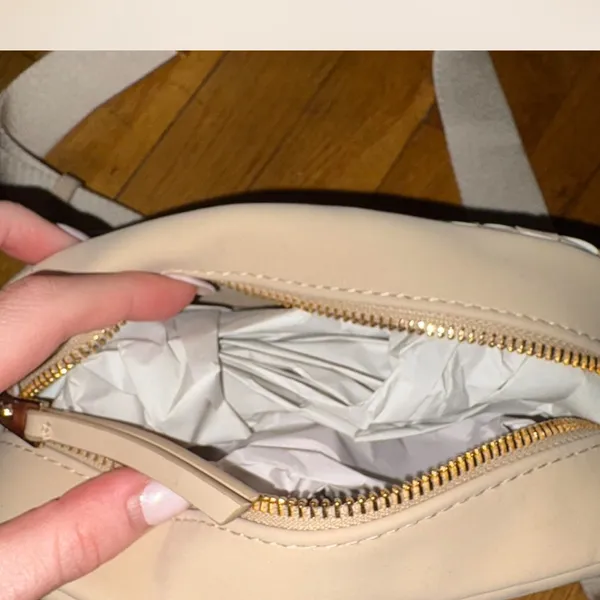 Cream crossbody bag - Image 4