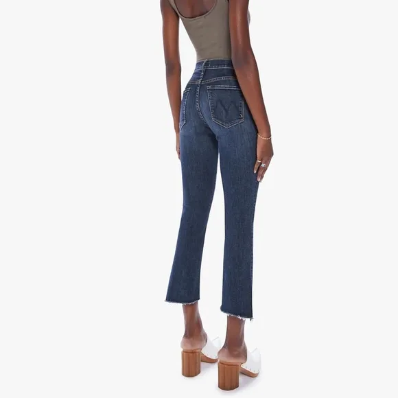 MOTHER The Insider Crop Step Fray‎ In Teaming Up Jeans Size 26 Boot Cut - Image 2