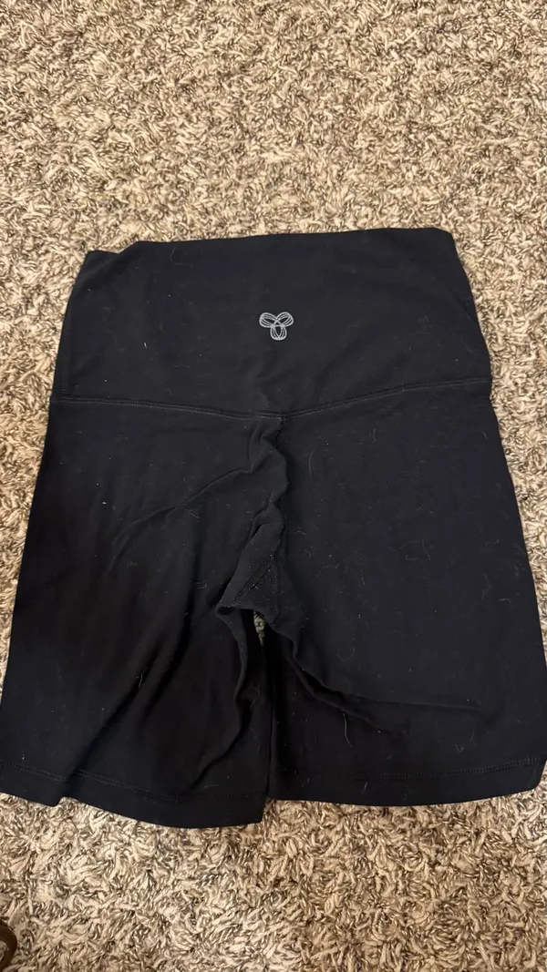 Aritzia TnaBUTTER Atmosphere Hi-rise Biker shorts - Image 4