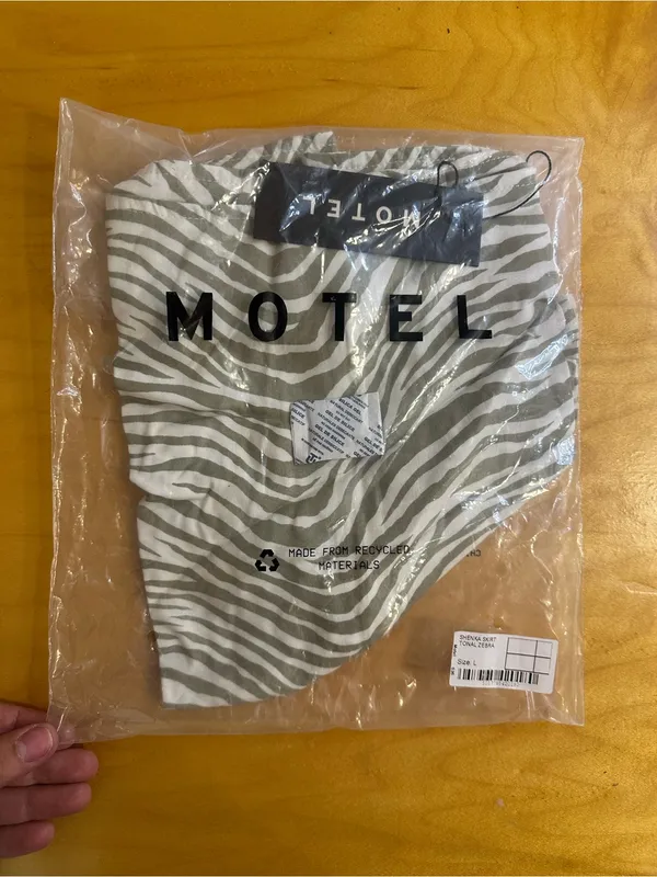 Motel Rocks Shema Mini Skirt in Tonal Zebra Large NWT - Image 3