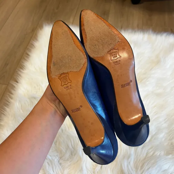 Allure Navy Blue Leather Suede Scroll Pointed Toe Pumps‎ Heels Made in Spain - Image 6