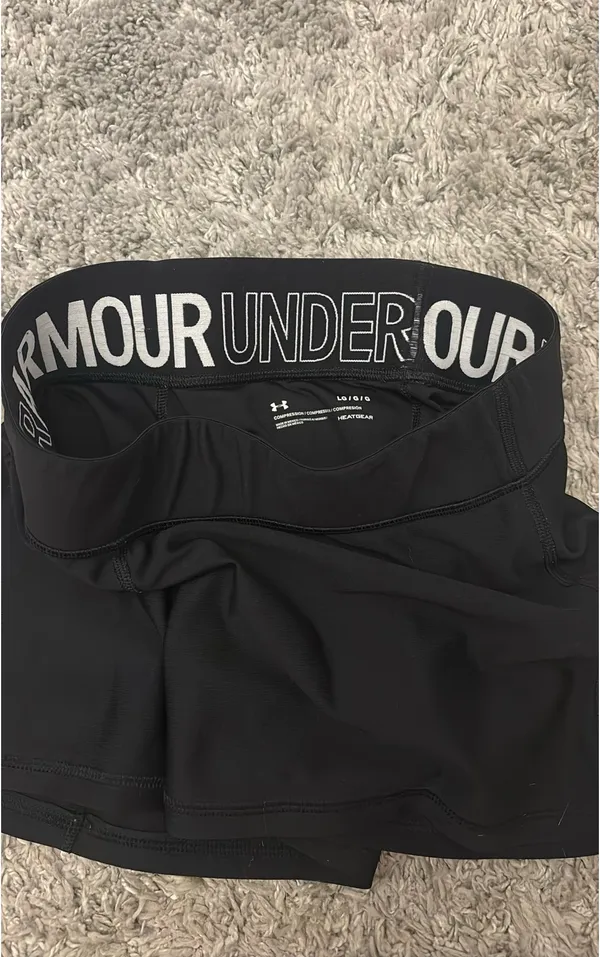 Under Armour Shorts - Image 2