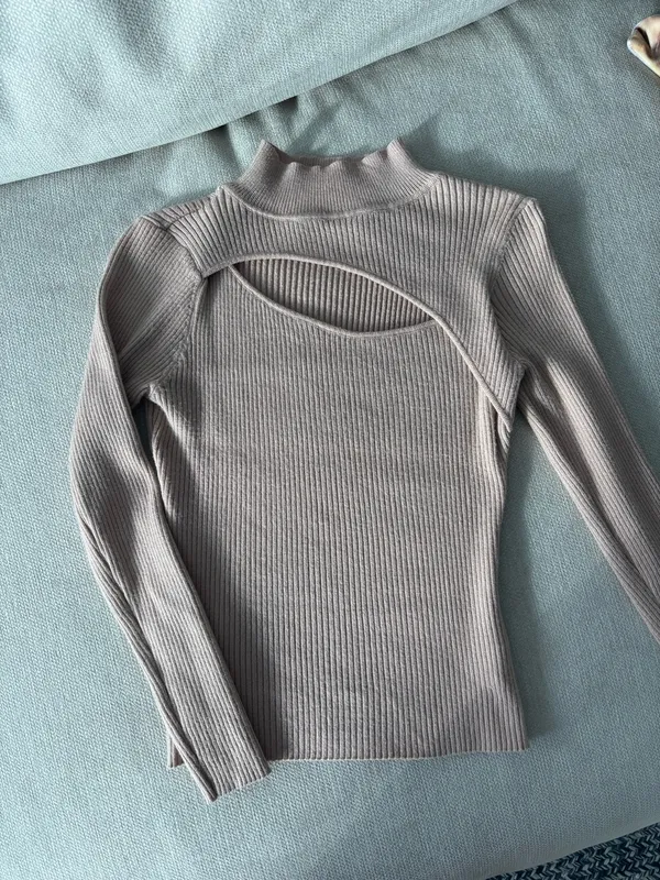 Amazon Tan long sleeve top with cut out - Image 2