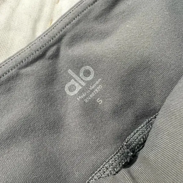ALO YOGA‎ Moto Leggings in Anthracite Grey - Image 4