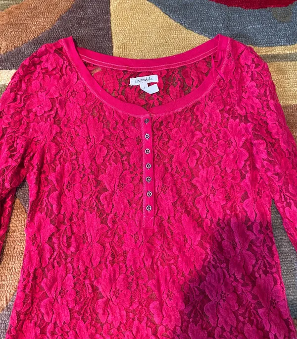 Aeropostale Vintage y2k 90’s style Lace Floral Henley Button Top Dark Pink Large - Image 3
