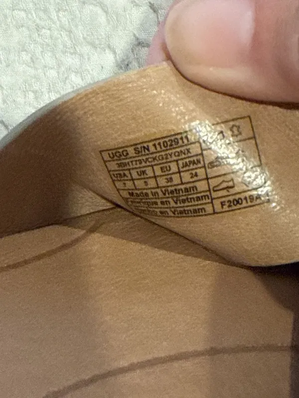 UGG Kari Metallic Crossover Slide Sandals Silver Size 7 - Image 6