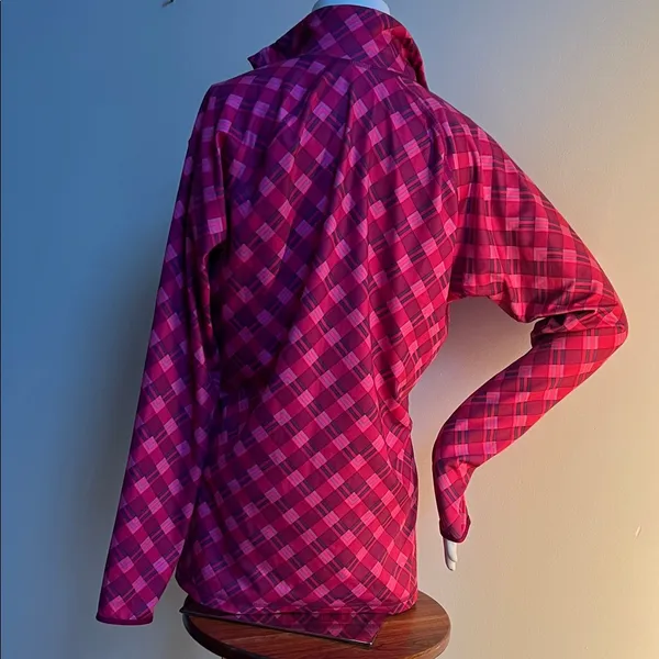 Nike Pro long sleeve purple and Pink 1/2 zip up Apparel with thumb holes - Image 5