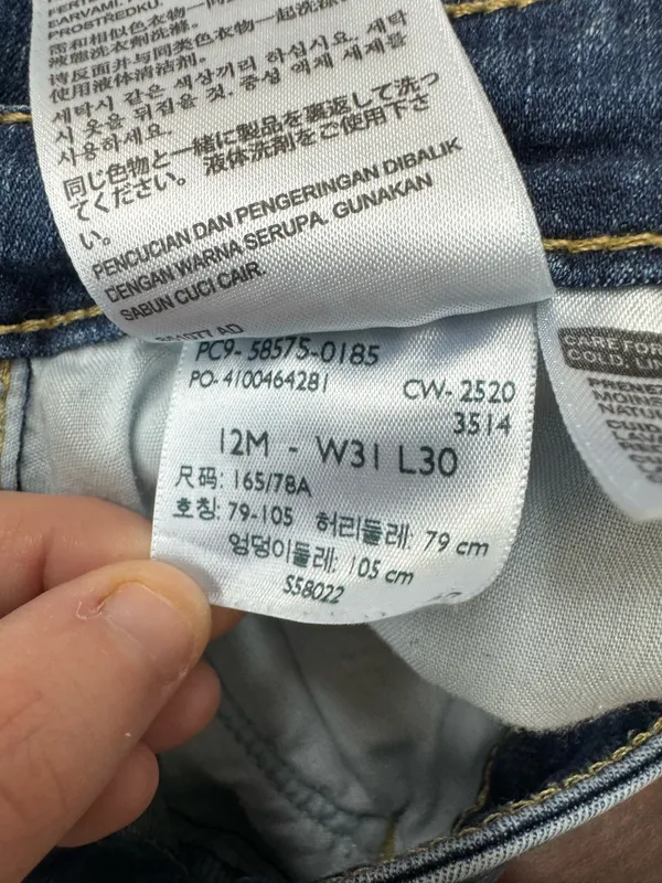 Levi’s Class Mid Rise Skinny Denim Jeans Size 31 (12) - Image 6