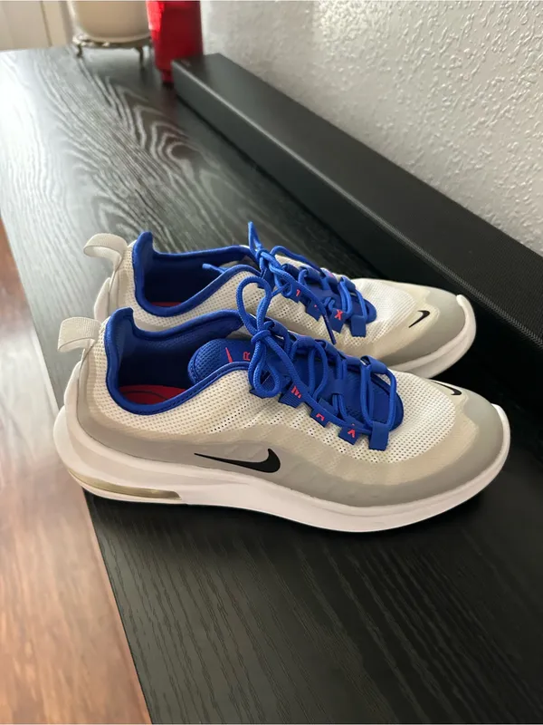 Nike White, Gray & Blue Low-Top Sneakers - Image 5
