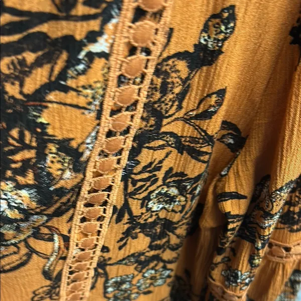 Floral Orange Women's Top Size L - Image 4