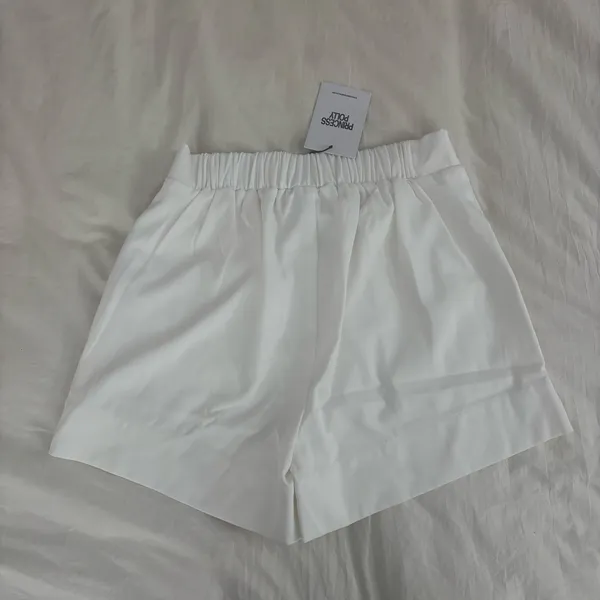 Princess Polly lesky shorts white - Image 3