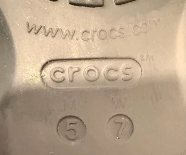 Crocs | Baya II flip-flop shoes. Size: Men-5, Women-7. - Image 3