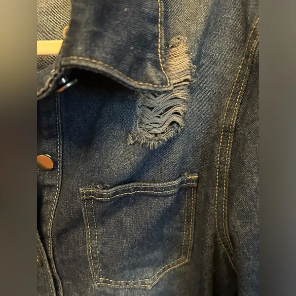 Women’s Jean Jacket distressed denim rhinestone Rise design on back Size M NWOT - Image 7