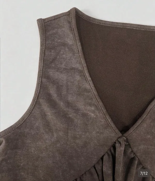 Brown V - Image 4