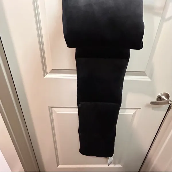 NWT Lululemon Black Velour Wunder Puff Scarf with Button Close and Pockets - Image 5