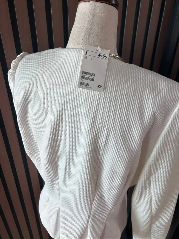H&M white blazer size 14 NEW cinched in - Image 3