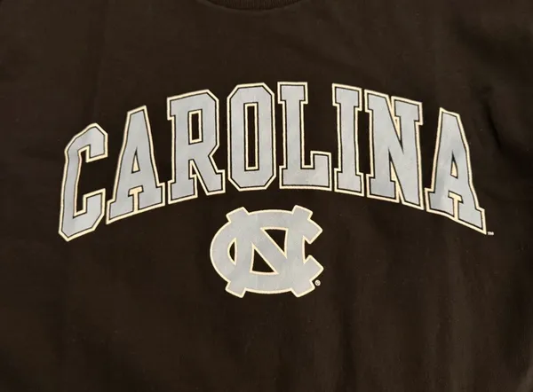 NWT Champion NCAA North Carolina Tar Heels Med Long Sleeve T-Shirt $40 MSRP - Image 3