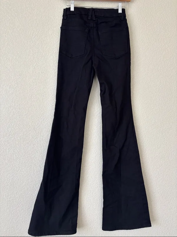 Good American Good Legs Flare Black High-Rise Jeans - Image 3
