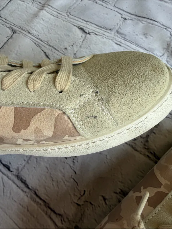 Vintage Havana Bianca Light Camo Multi Size 10 Cute Sneakers Gold Sparkle Star - Image 13