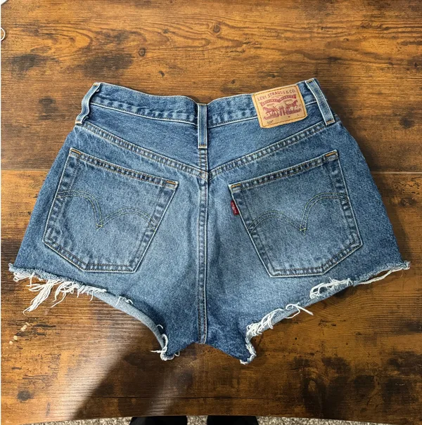 Levi’s 501 Jean Shorts - Image 2