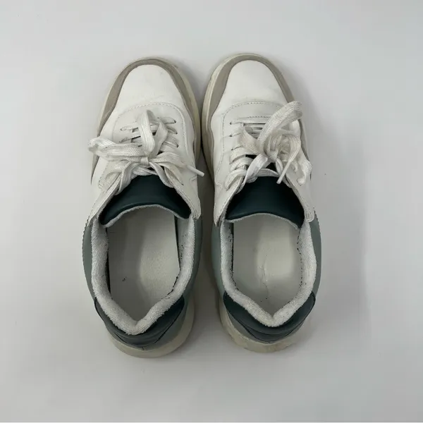 UNIVERSAL Threads Lace Up Sneakers - Image 5