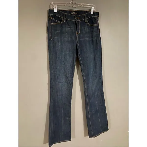 Old Navy Medium Wash The Diva Straight Leg Jeans NWOT Size 6 Long - Image 2