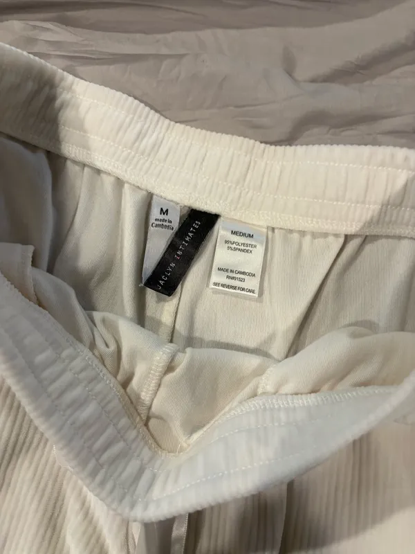 Jaclyn Intimates White sleep shorts - Image 3