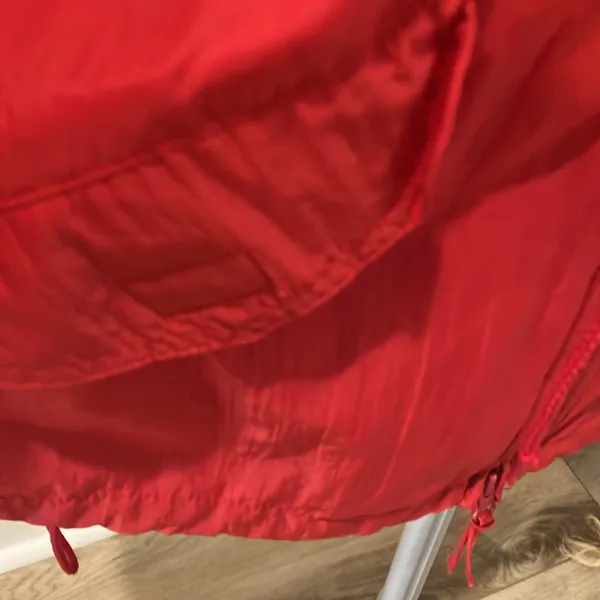 Red cinched waist windbreaker Size undefined - Image 4