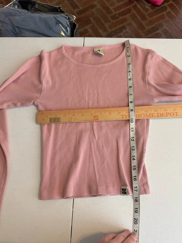 Lucy & Yak Women's Pink Ribbed Long-Sleeve Crewneck Top - Image 3