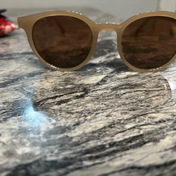 Stylish Tan Sunglasses - Image 2