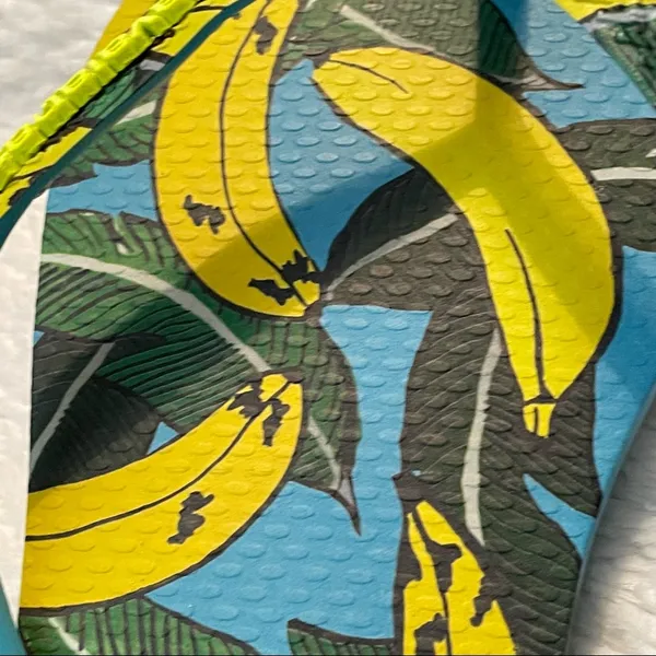 Havaianas with Banana Design - Image 9