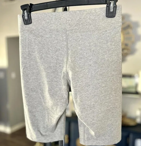 Nike Women's Activewear Workout Biker Athletic Shorts Size Small - Image 3
