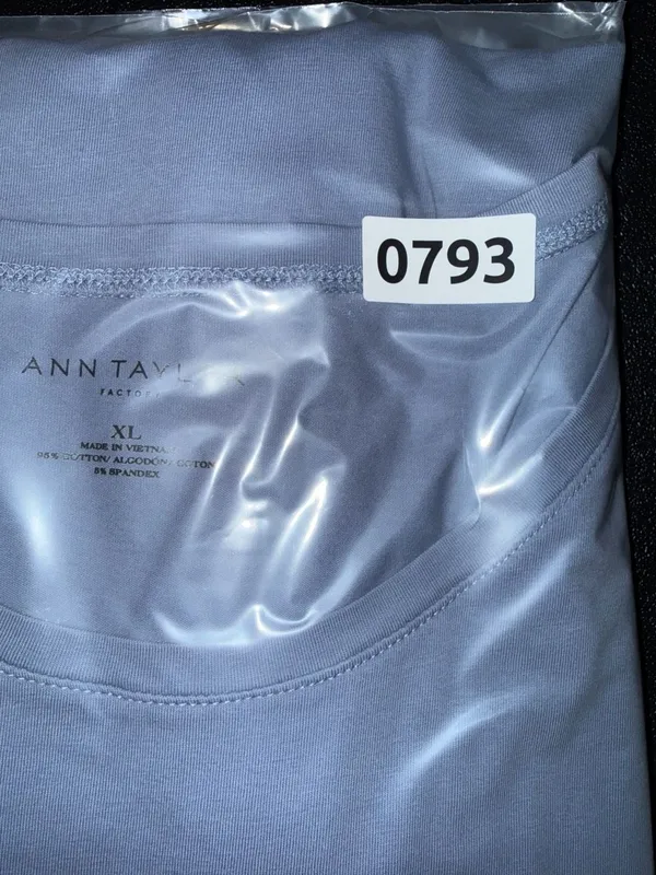 Ann Taylor  Long Sleeve Tee Size XL - Image 5