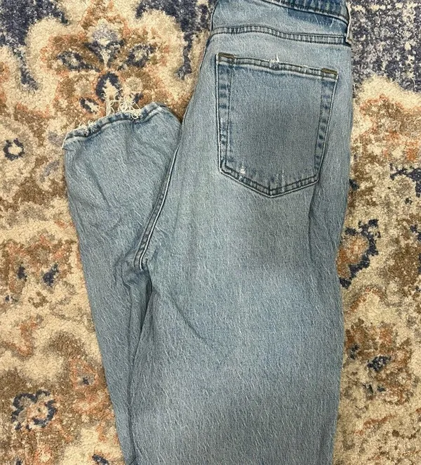 Women’s Abercrombie asymmetrical jeans size 8 - Image 4