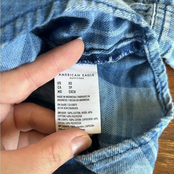 American Eagle Outfitters Blue Plaid Button Down Hooded Top Size XS - Image 2